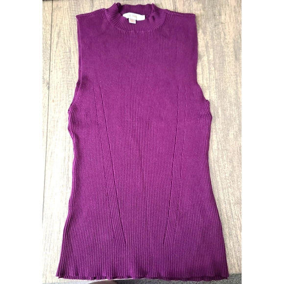 EUC Size Small Love Tree Tank - Picture 1 of 3